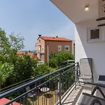 And Mira Апартаменты