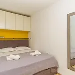 And Mira * Цриквеница