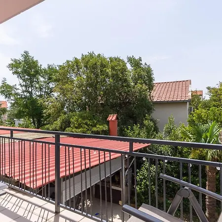 And Mira Apartment