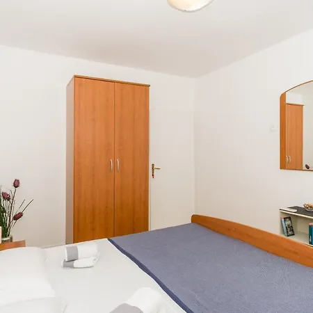 And Mira Apartment