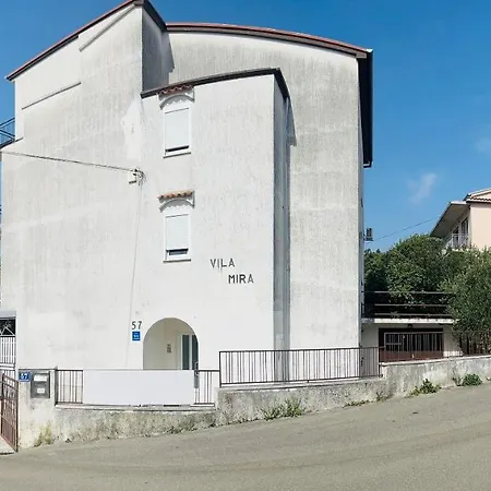 Apartment And Mira Crikvenica