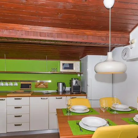 Apartamento And Mira