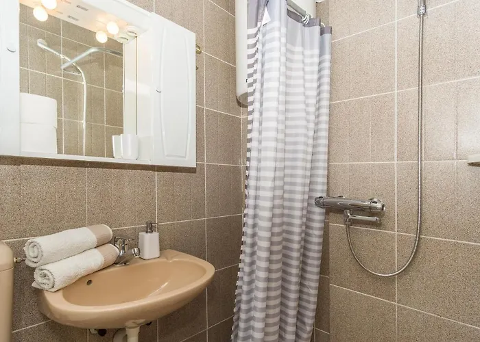 Appartement And Mira *