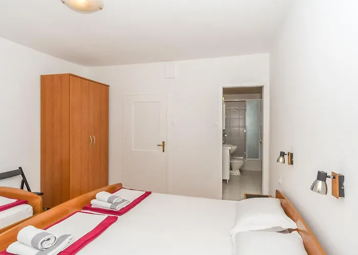 Appartement And Mira *